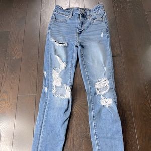 American Eagle Ripped Skinny Jeans Size 00 Short